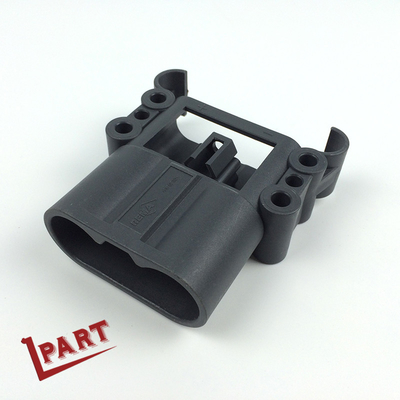 La batteria del carrello elevatore di Liftpart 150V 160A parte caricare alla spina il connettore maschio su misura