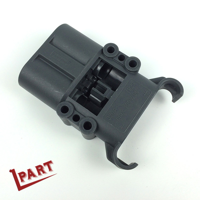 La batteria elettrica del carrello elevatore di Europa parte le spine maschii 320A 160V