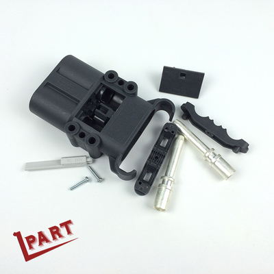 La batteria elettrica del carrello elevatore di Europa parte le spine maschii 320A 160V